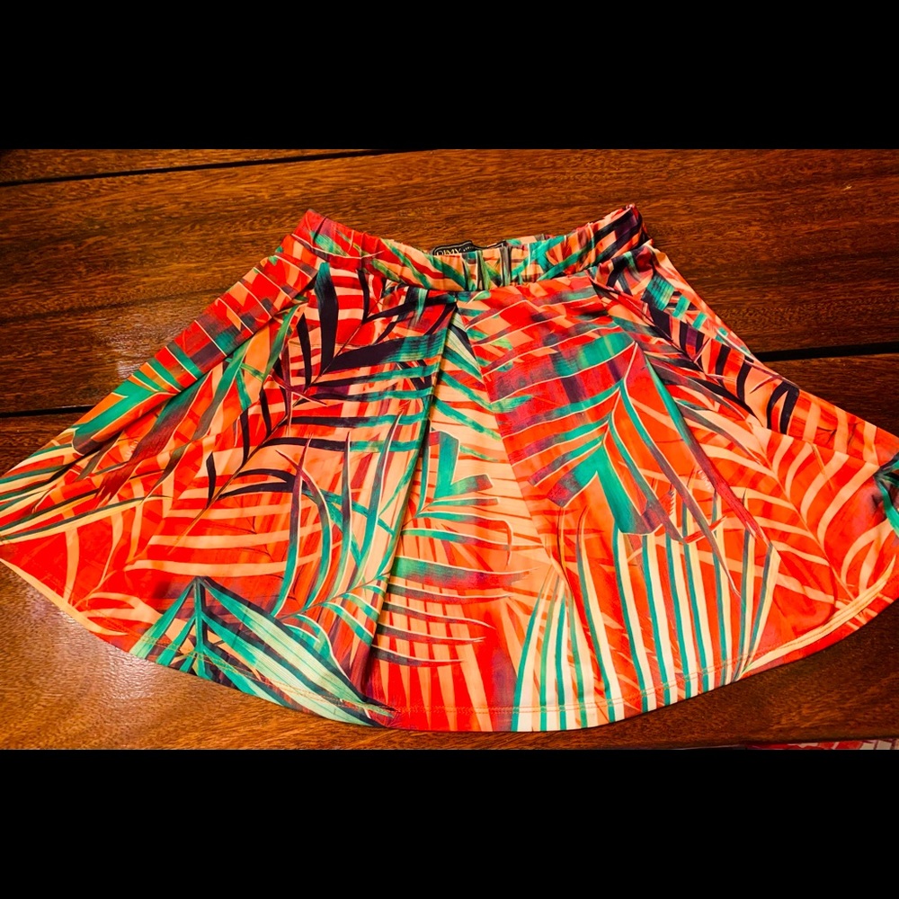 Beach wear mini skirt